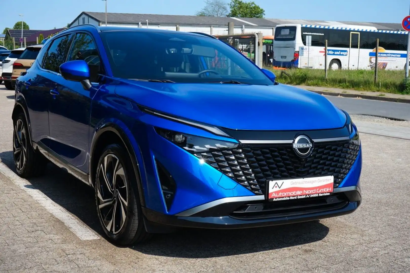 Nissan Qashqai Tekna+*Head up*Pano*Bose*2.49% Leasing Blau - 2