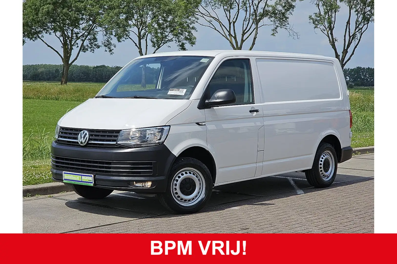 Volkswagen T6 Transporter 2.0 TDI L1H1 Navi Euro6 NAP Airco Oh-Historie 1e E White - 1