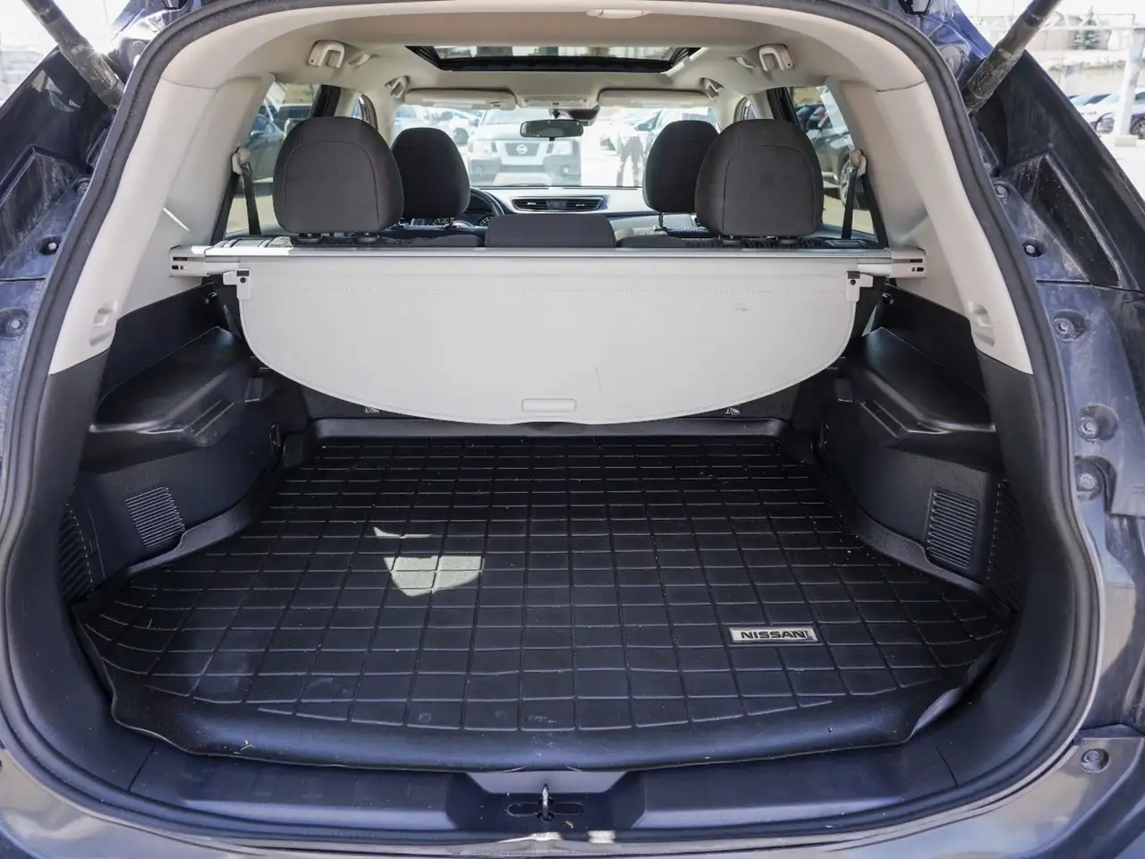 Nissan Rogue снимка Nissan Rogue