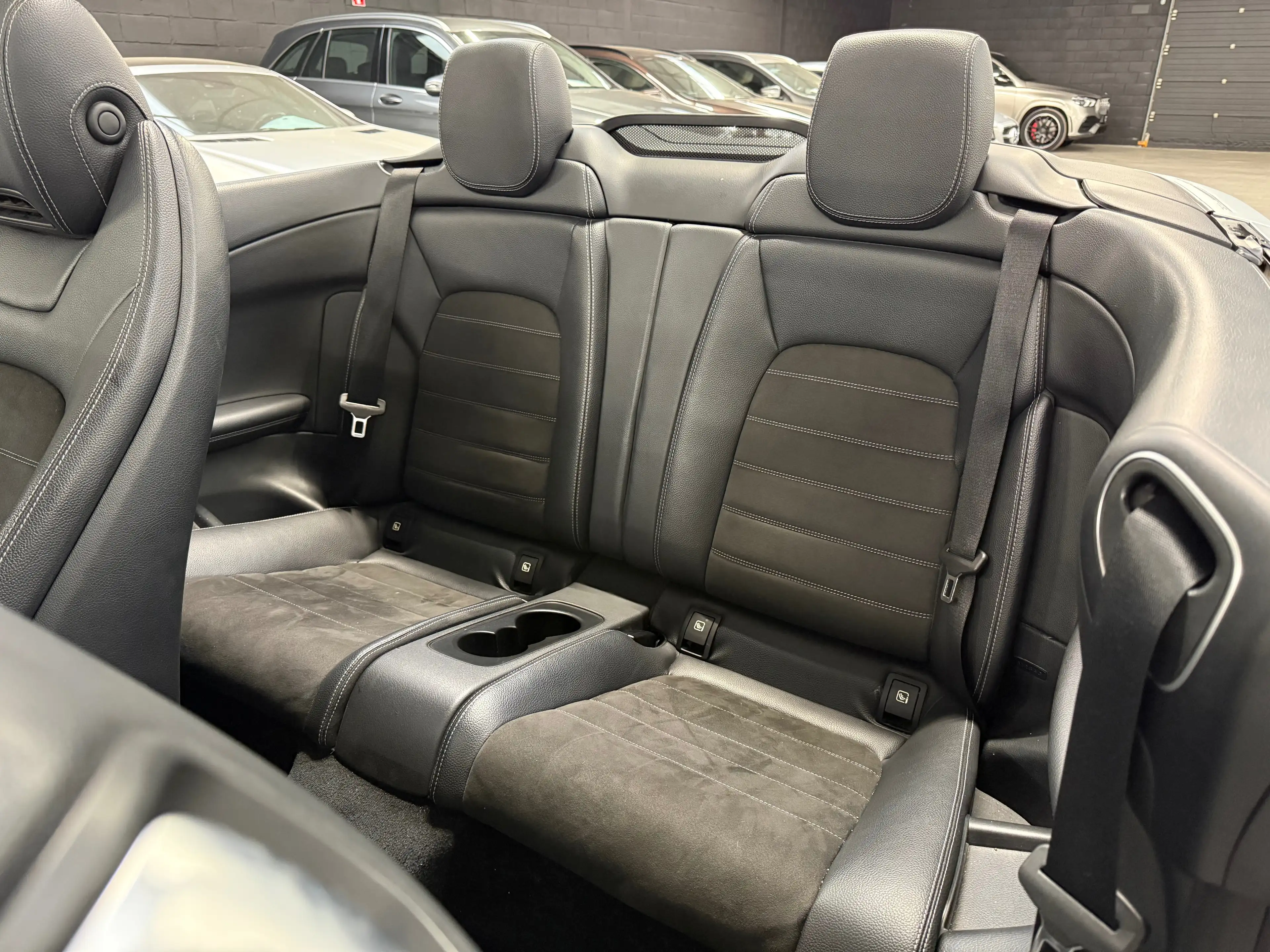 Mercedes-Benz C 220 d * PACK AMG LOOK 63 * CARNET COMPLET * FACELIFT * GPS * CAMERA * LED * AIRSCARF — photo 15