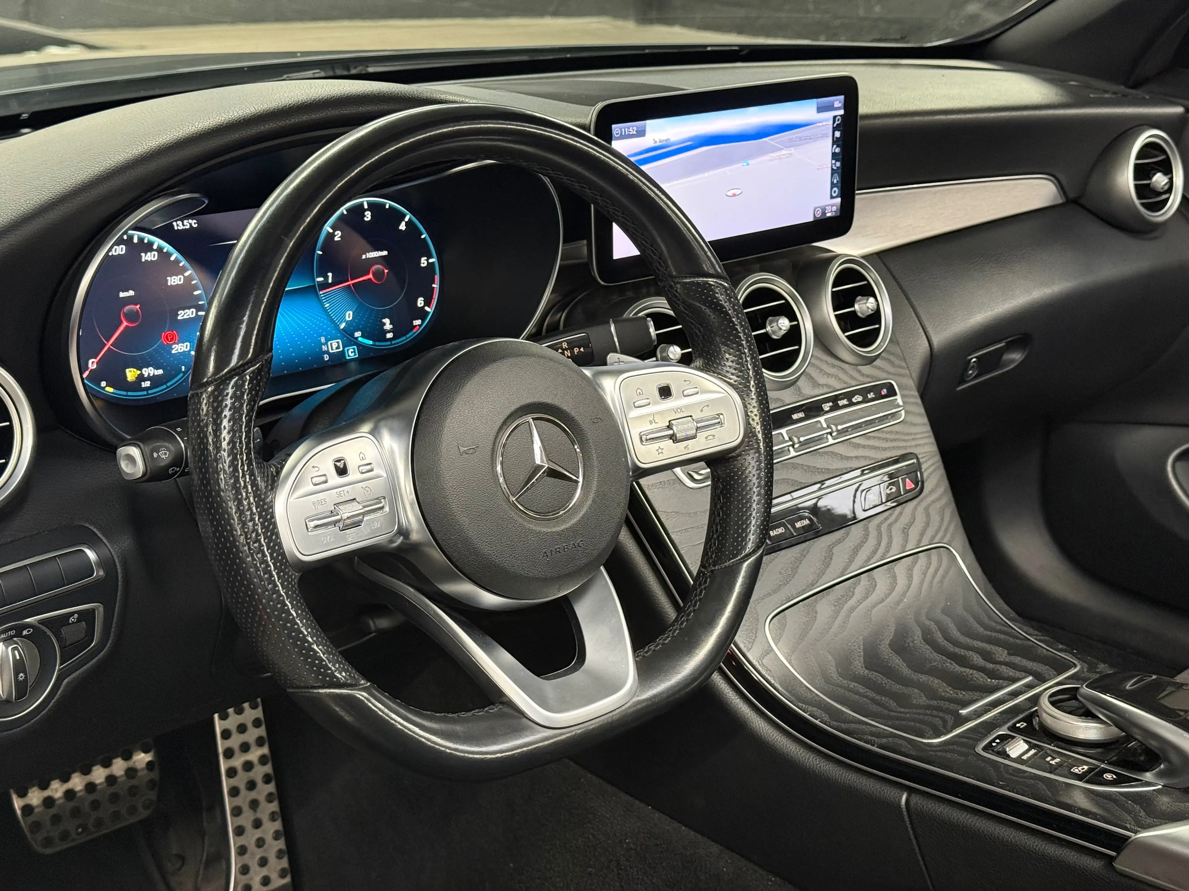 Mercedes-Benz C 220 d * PACK AMG LOOK 63 * CARNET COMPLET * FACELIFT * GPS * CAMERA * LED * AIRSCARF — photo 13