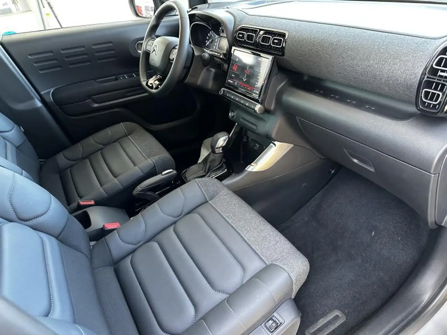 Citroen C3 Aircross Plus Grau - 2
