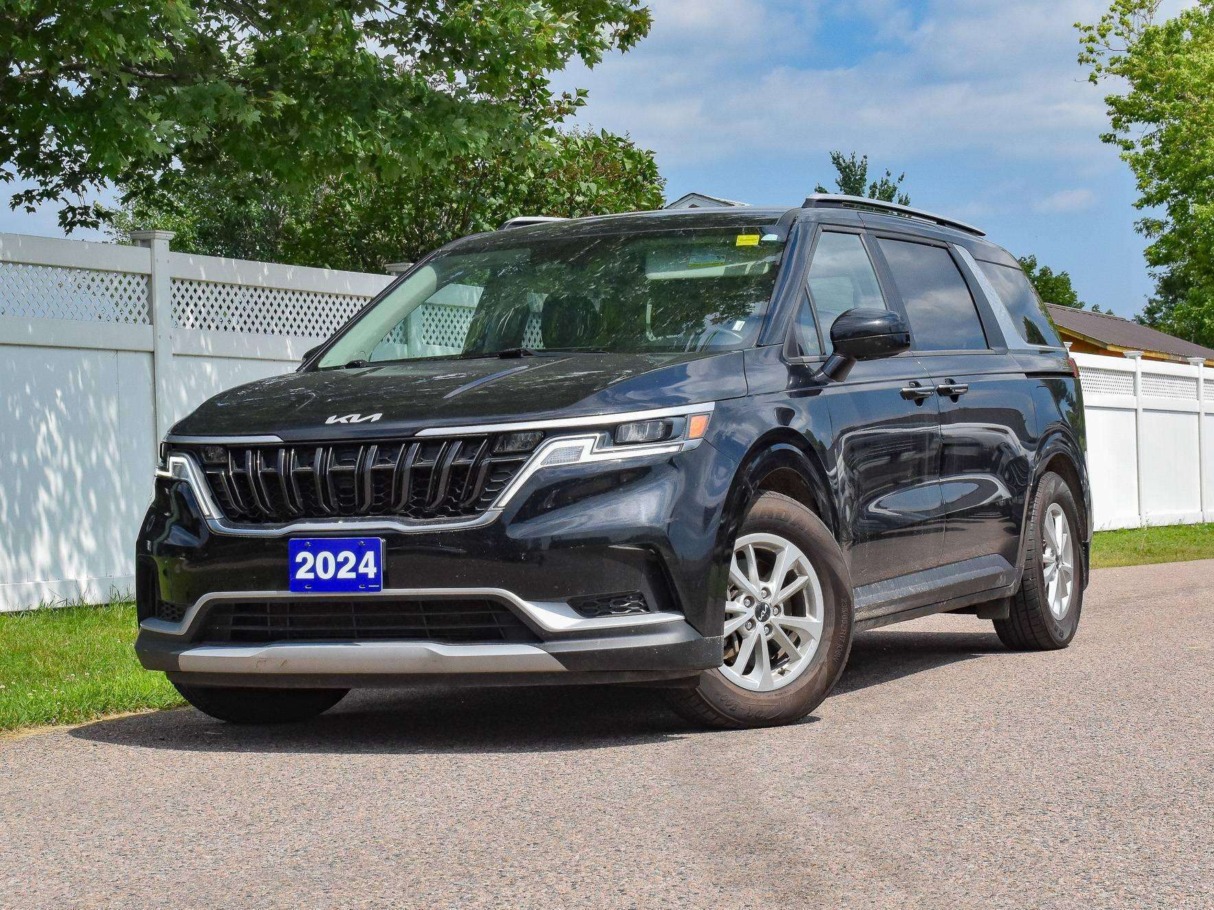 2024 Kia Carnival LX FWD