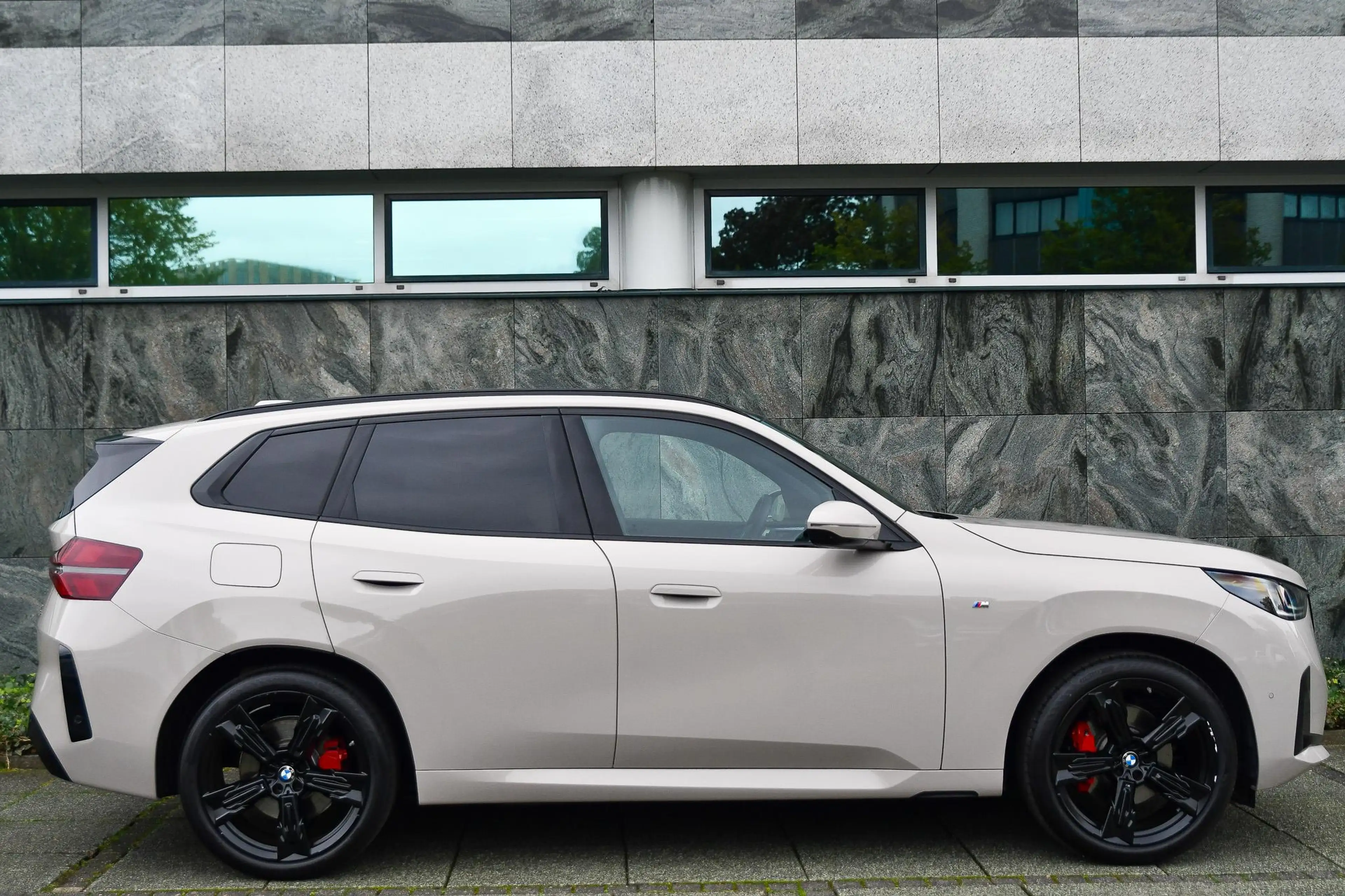 BMW X3 30e xDriveM-Sport Pro dune grey|Trekhaak|20inch| — photo 4