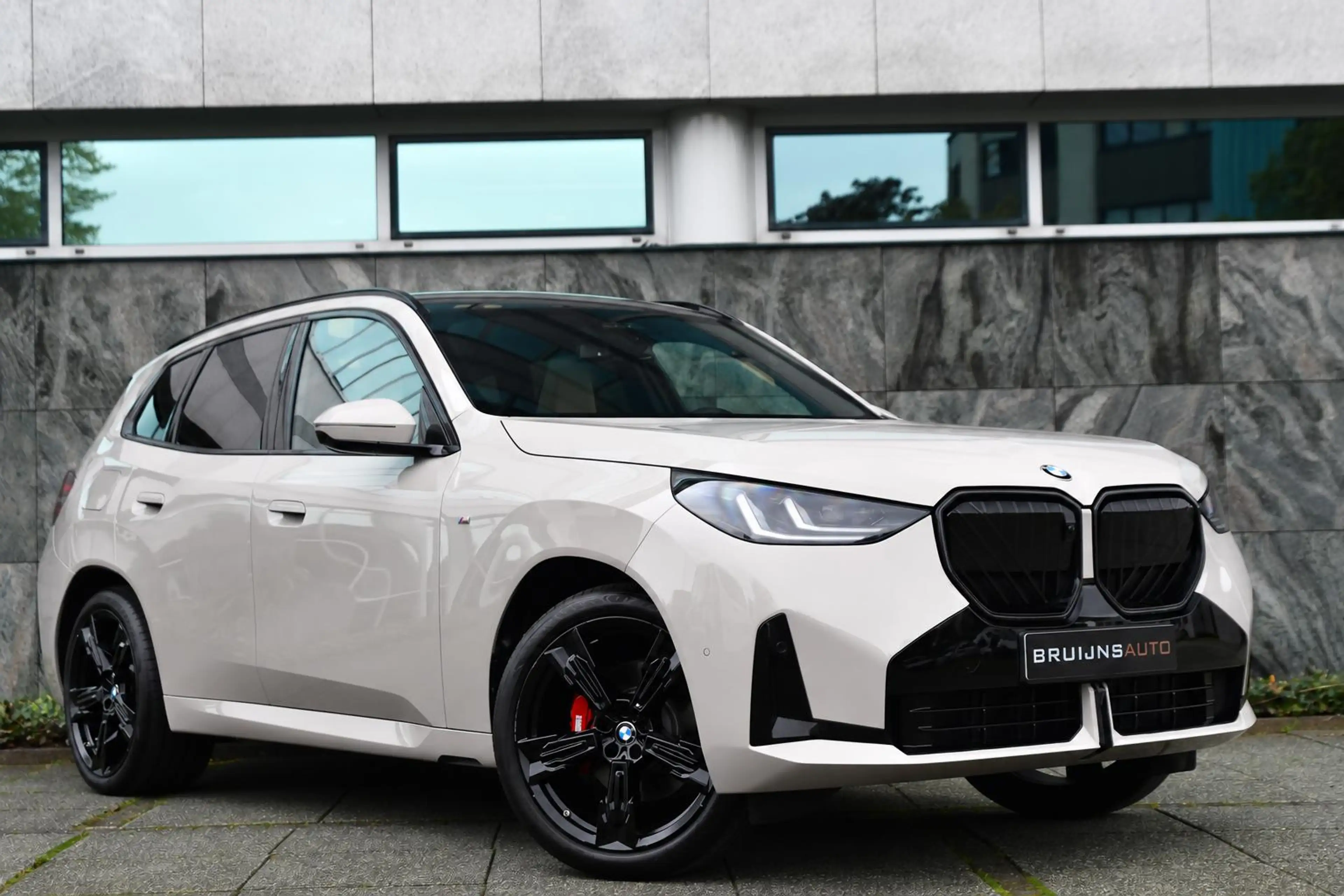 BMW X3 30e xDriveM-Sport Pro dune grey|Trekhaak|20inch| — photo 2