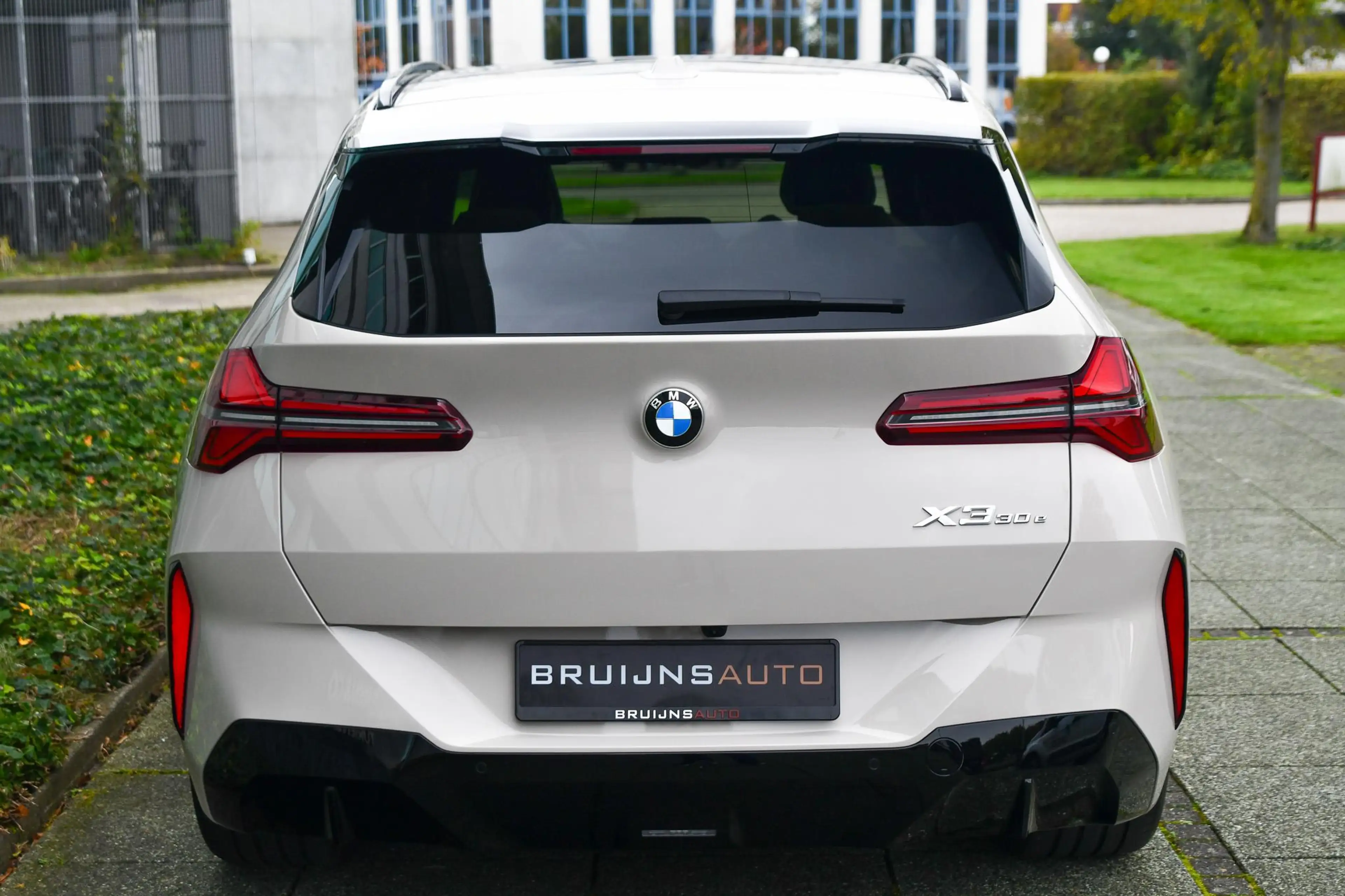 BMW X3 30e xDriveM-Sport Pro dune grey|Trekhaak|20inch| — photo 6