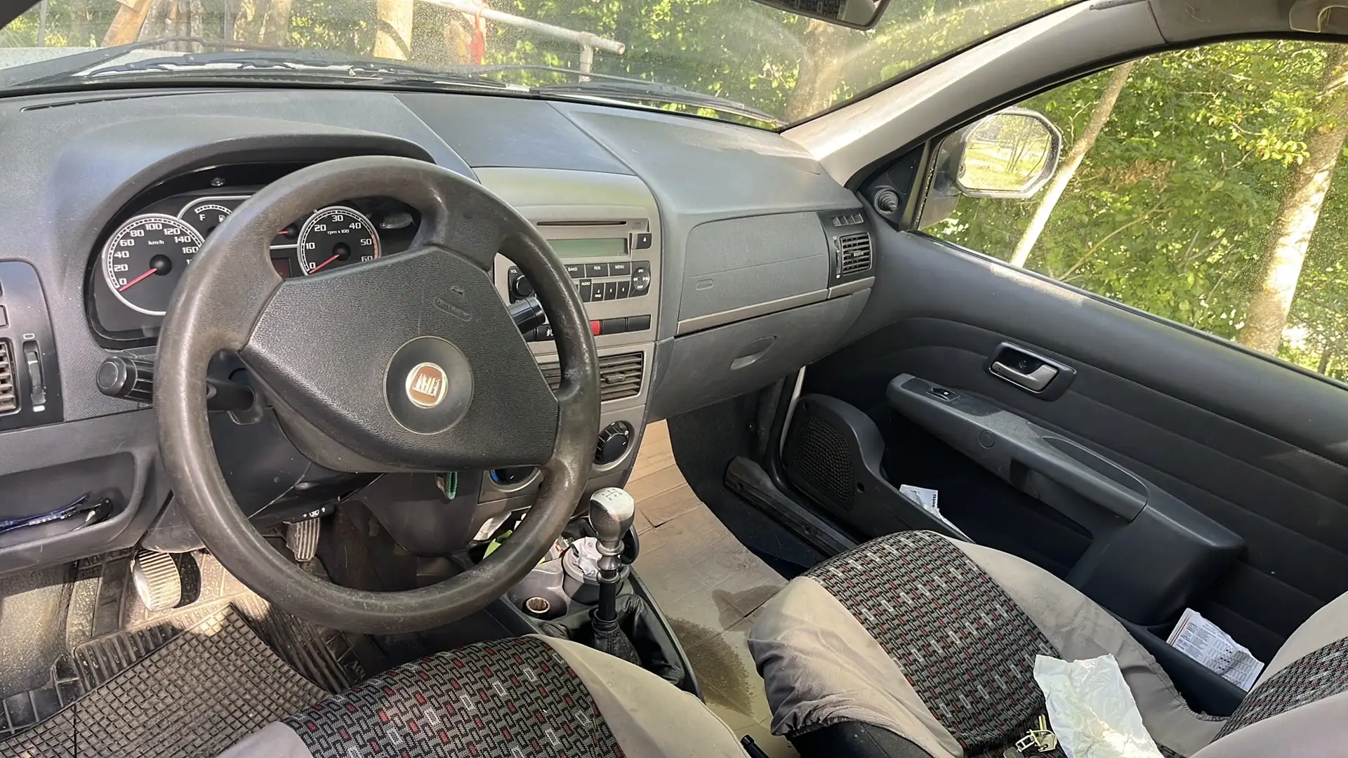 Fiat Strada - 2
