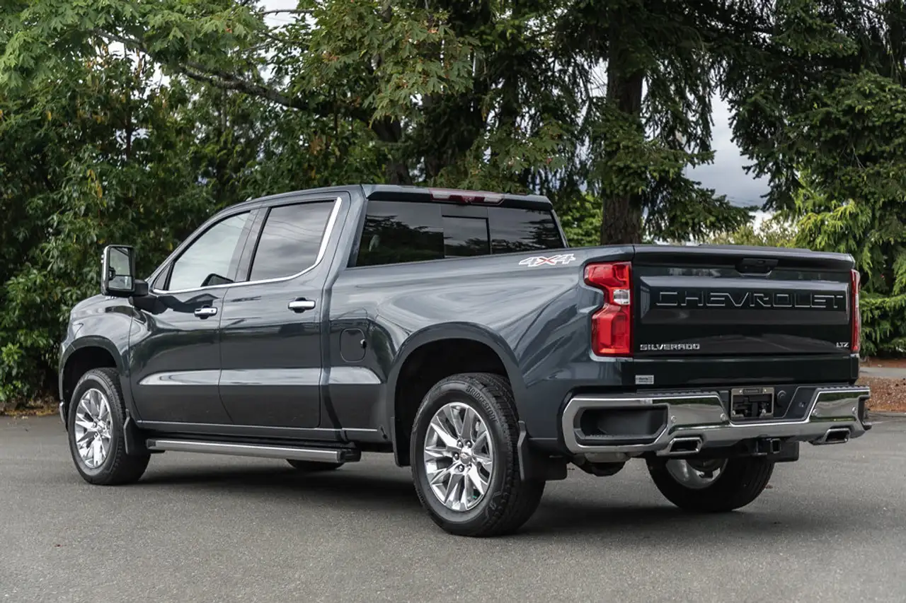 Chevrolet Silverado 1500 photo Chevrolet Silverado 1500