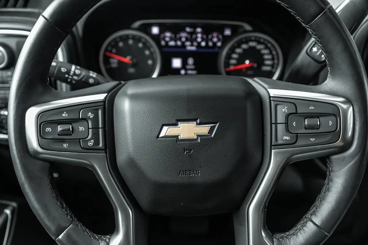 Chevrolet Silverado 1500 photo Chevrolet Silverado 1500