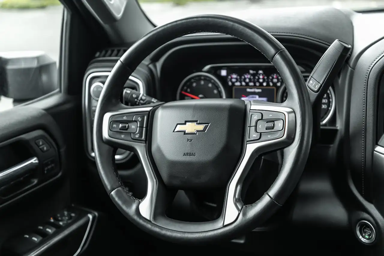 Chevrolet Silverado 1500 photo Chevrolet Silverado 1500