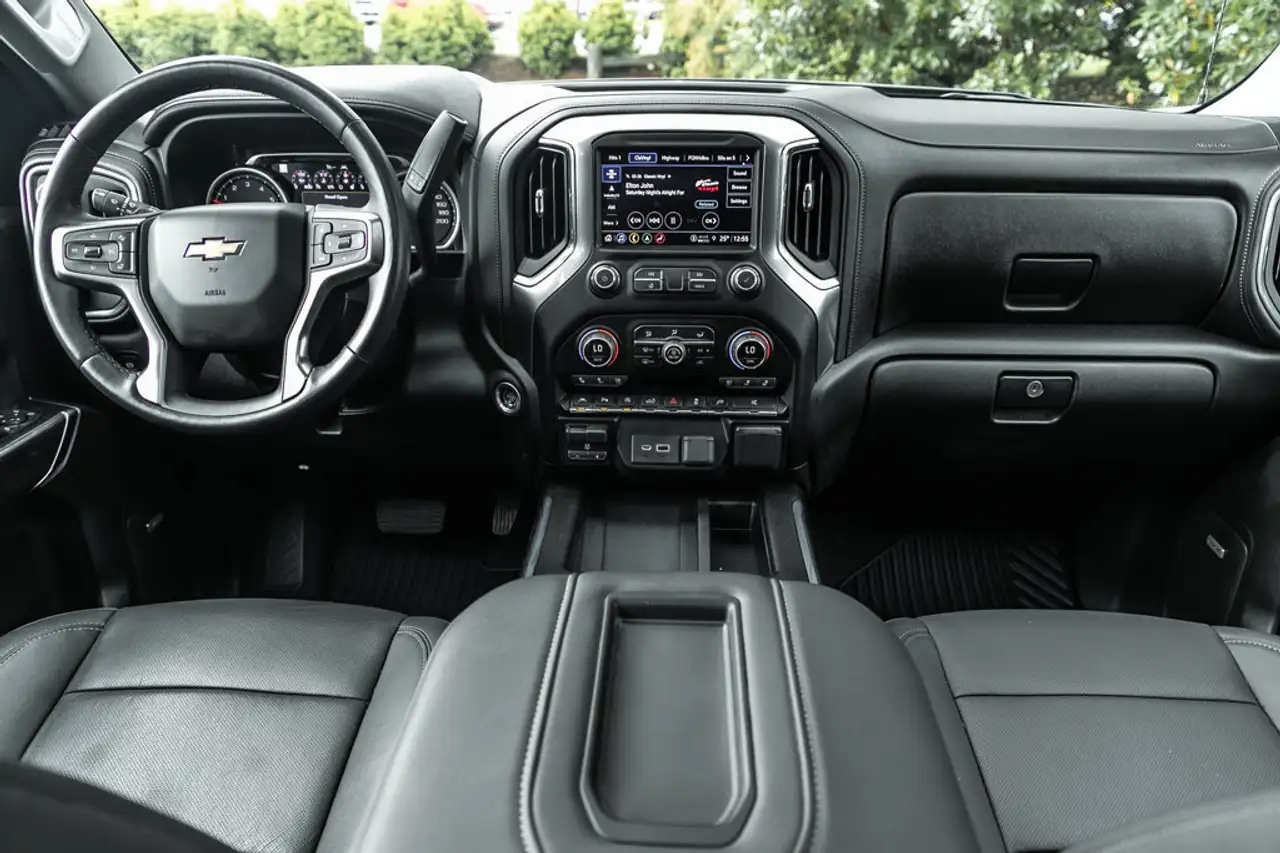 Chevrolet Silverado 1500 photo Chevrolet Silverado 1500