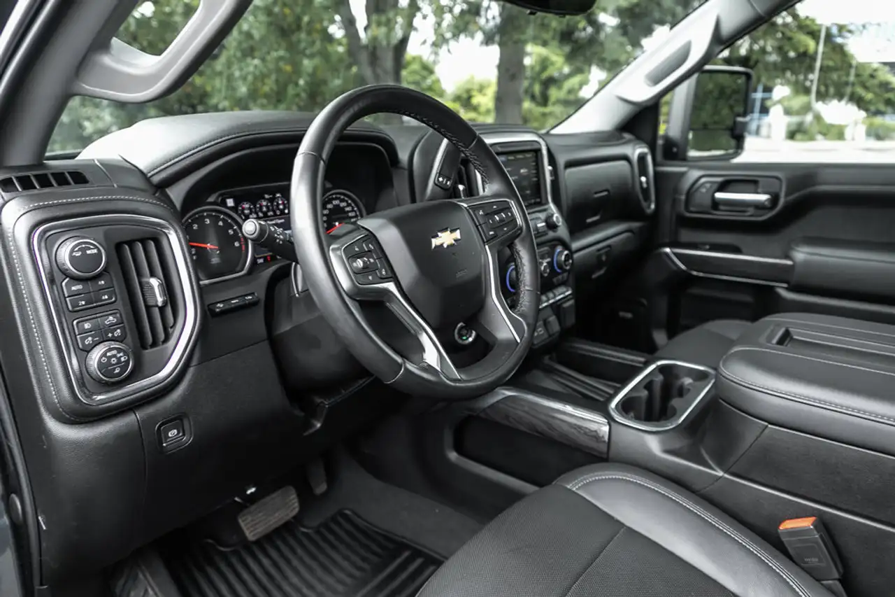Chevrolet Silverado 1500 photo Chevrolet Silverado 1500