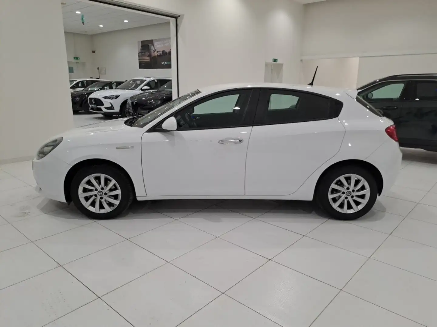 Alfa Romeo Giulietta 1.6 JTDM 120cv Business Weiß - 2