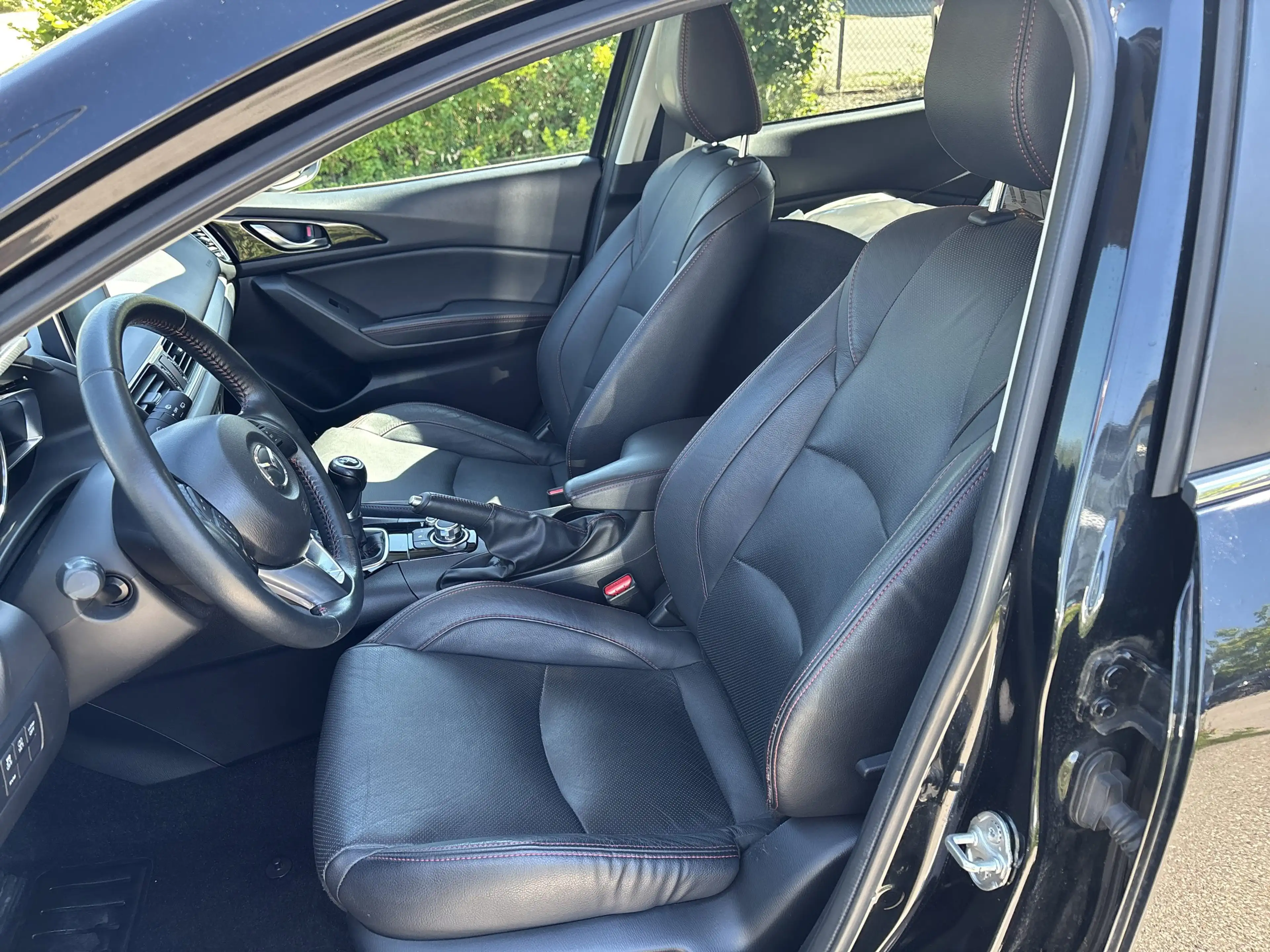 Mazda 3 2.0 SKYACTIV-G 165 Sports-Line SHZ+2xKlima+LM — photo 6