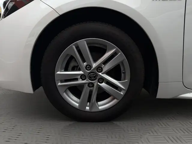 Toyota Corolla view 9