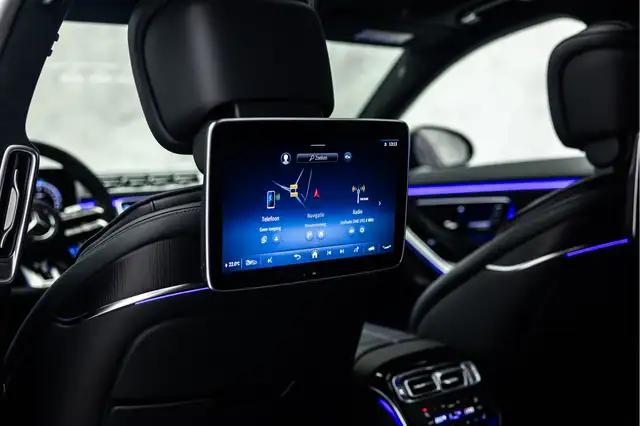 Mercedes-Benz S-Class view 18