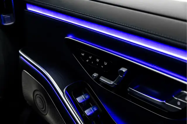 Mercedes-Benz S-Class view 26