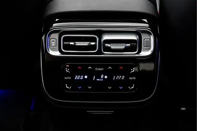 Mercedes-Benz S-Class view 28