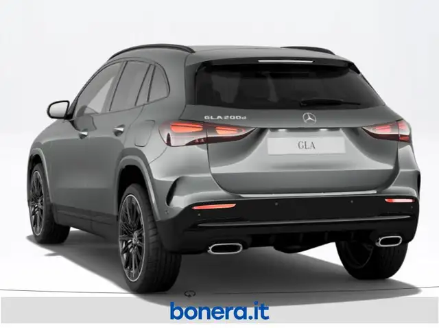 Mercedes-Benz Gla view 4