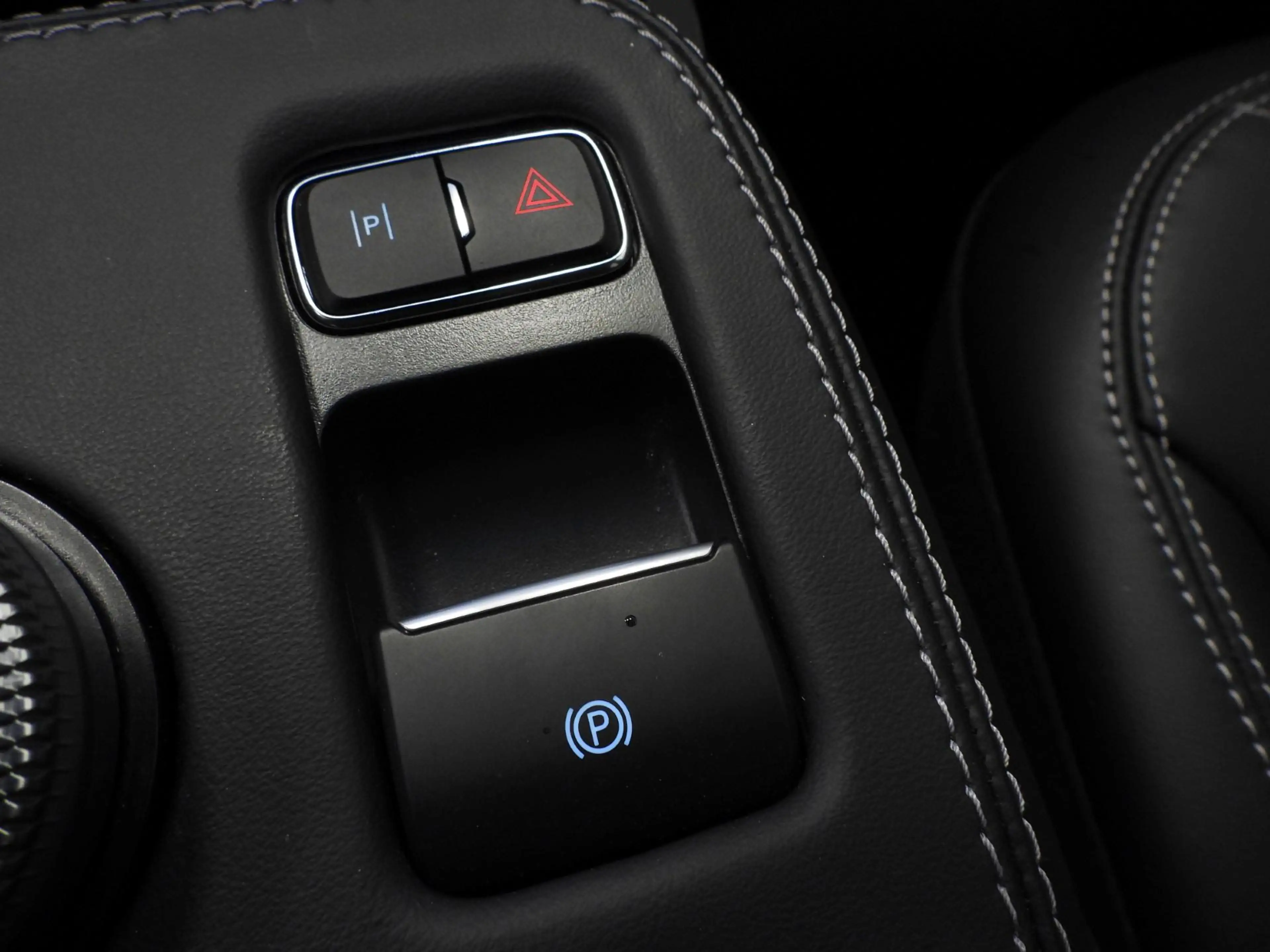 Ford Mustang Mach-E RWD 75 kWh LEER/NAVI/360CAM/LED/B&O/18"LMV! — photo 24