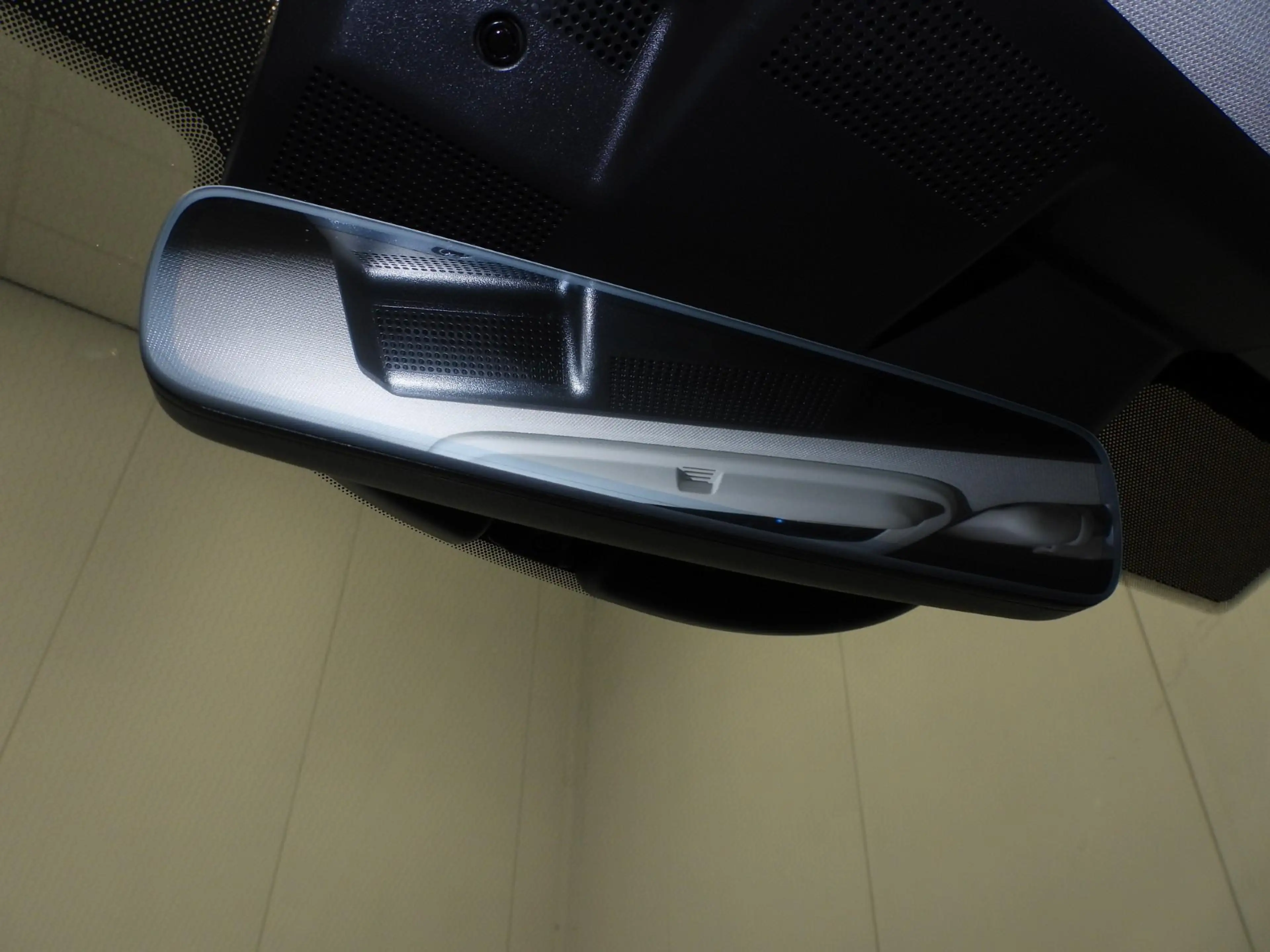 Ford Mustang Mach-E RWD 75 kWh LEER/NAVI/360CAM/LED/B&O/18"LMV! — photo 25