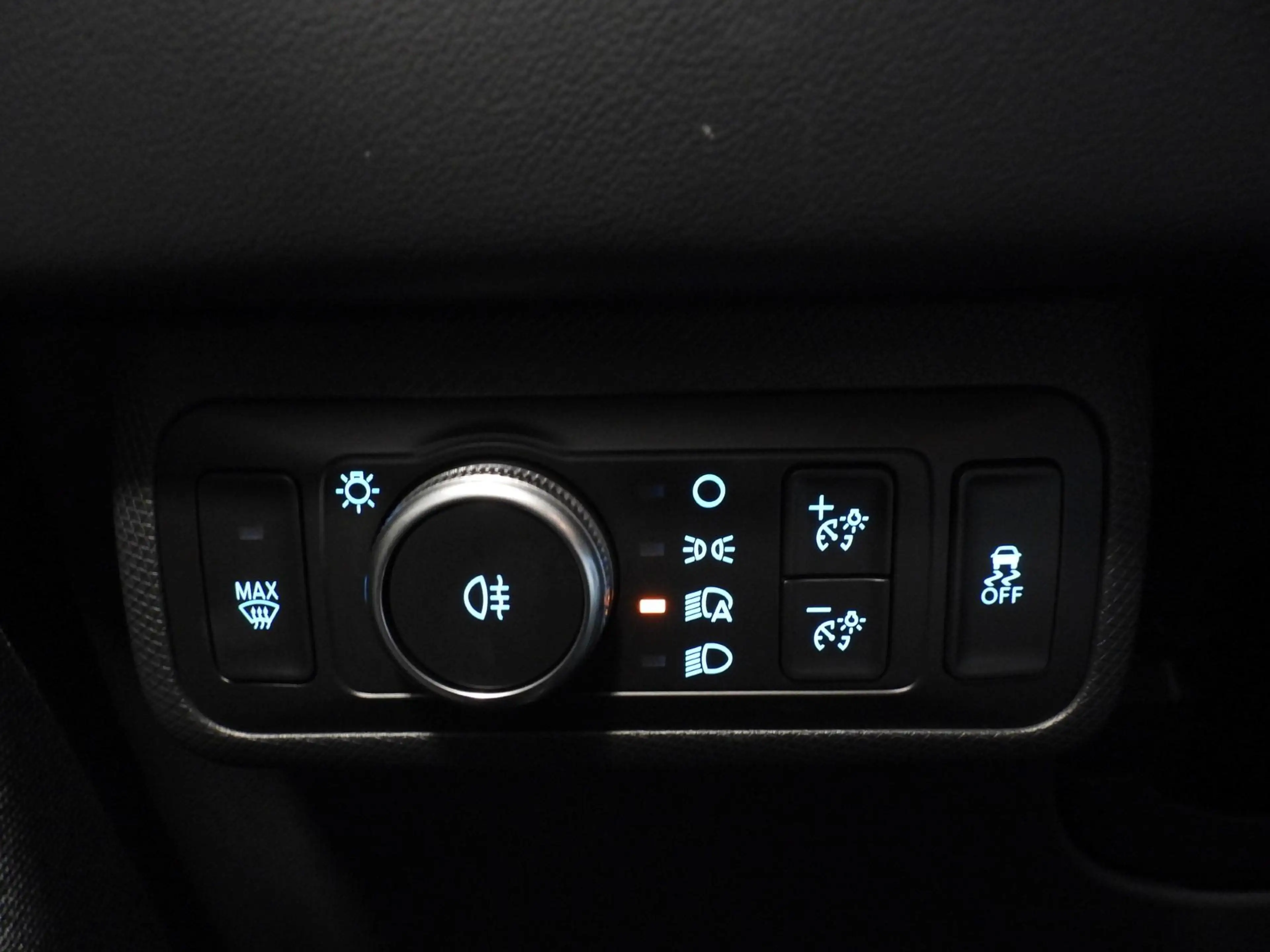Ford Mustang Mach-E RWD 75 kWh LEER/NAVI/360CAM/LED/B&O/18"LMV! — photo 22