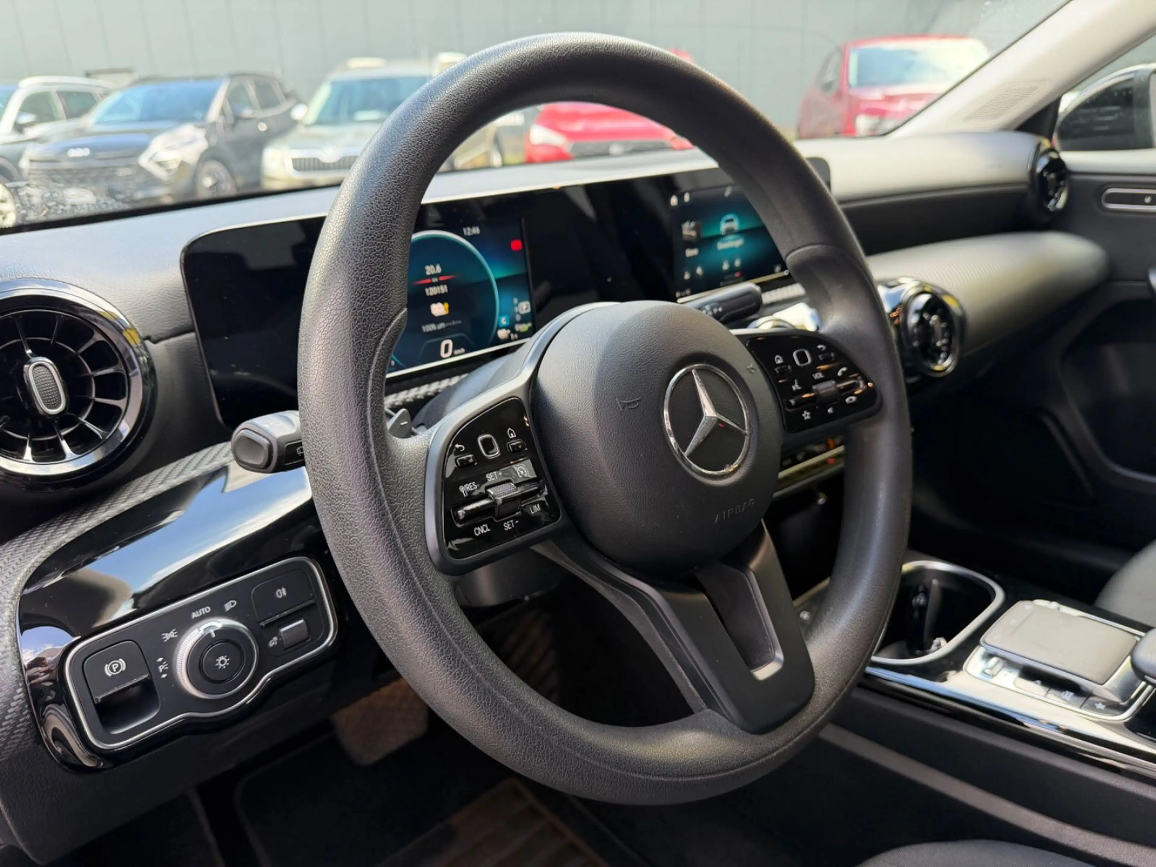 Mercedes-Benz A 250 e/HYBRID/PLUG IN/KAMERA/SHZ/NAVI/KLIMAA* — photo 15