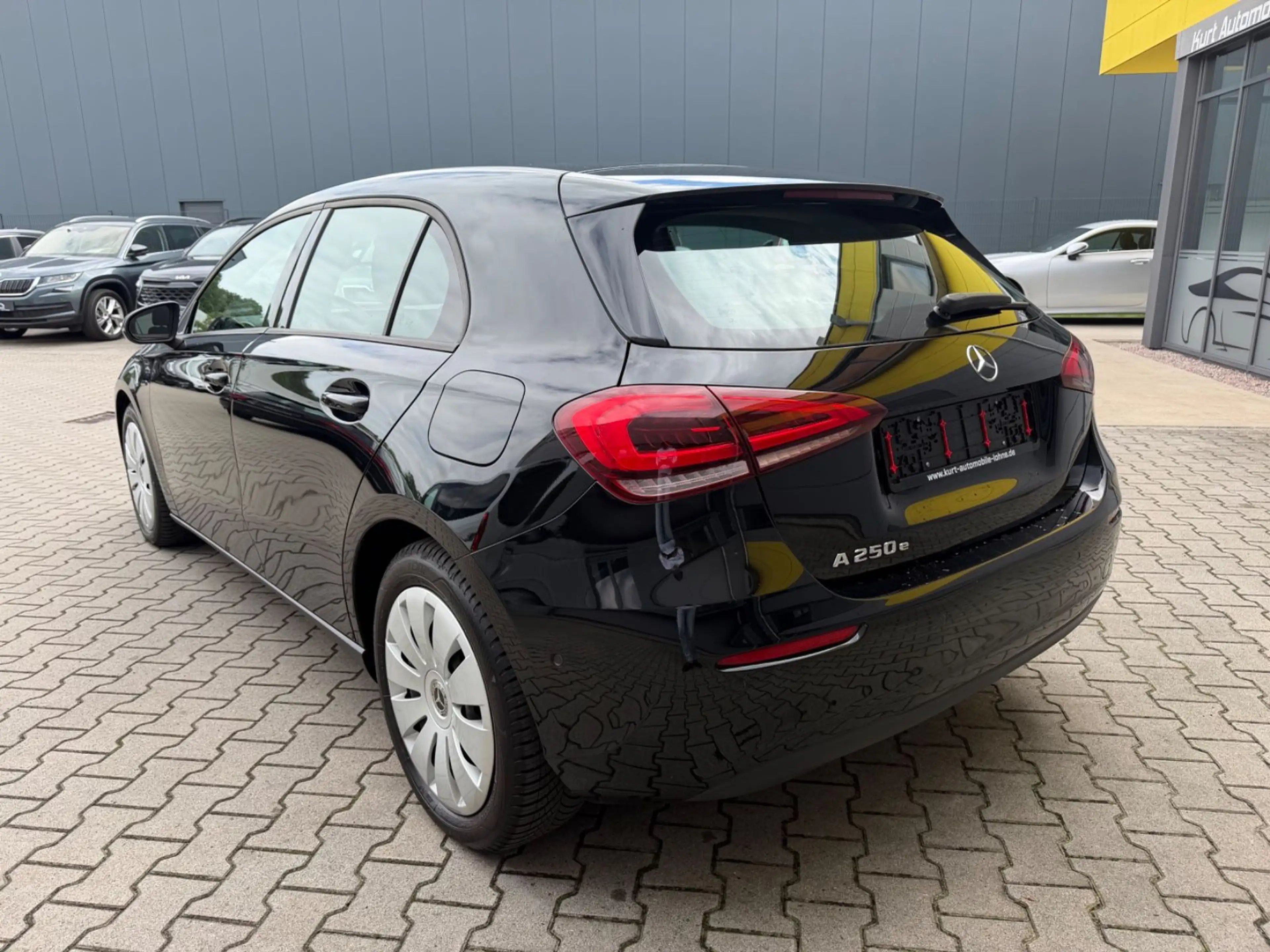 Mercedes-Benz A 250 e/HYBRID/PLUG IN/KAMERA/SHZ/NAVI/KLIMAA* — photo 5