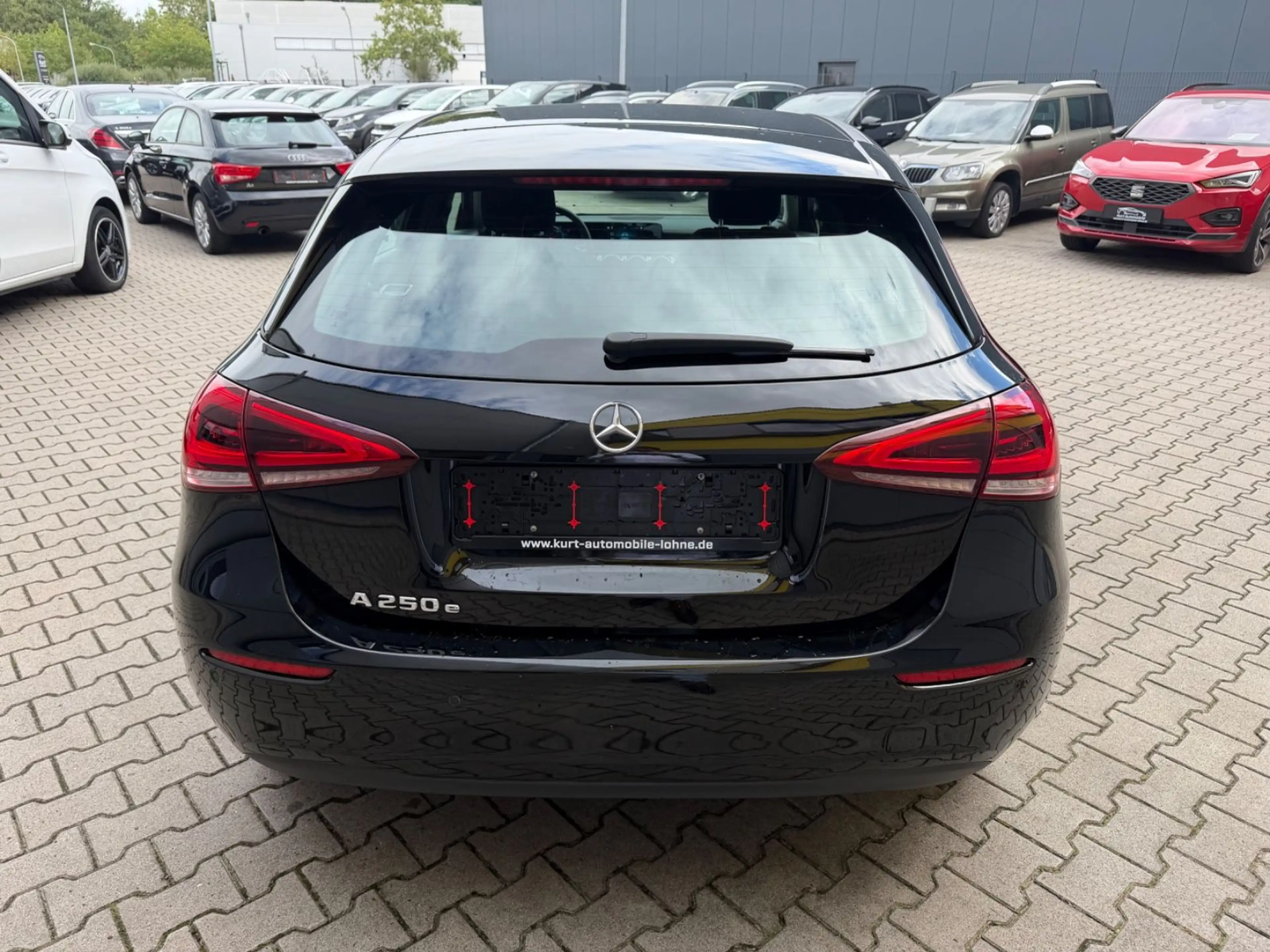 Mercedes-Benz A 250 e/HYBRID/PLUG IN/KAMERA/SHZ/NAVI/KLIMAA* — photo 6