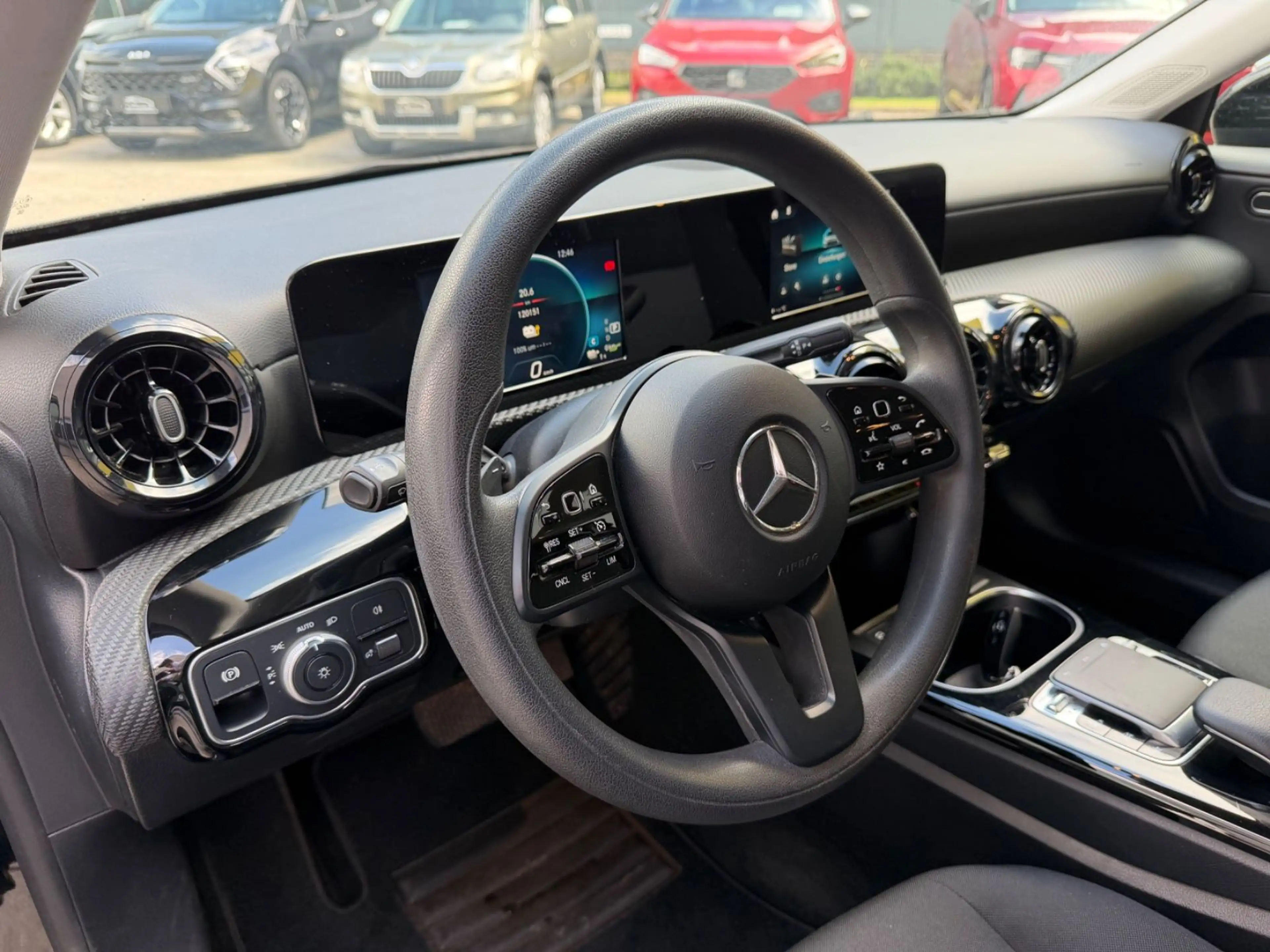 Mercedes-Benz A 250 e/HYBRID/PLUG IN/KAMERA/SHZ/NAVI/KLIMAA* — photo 14