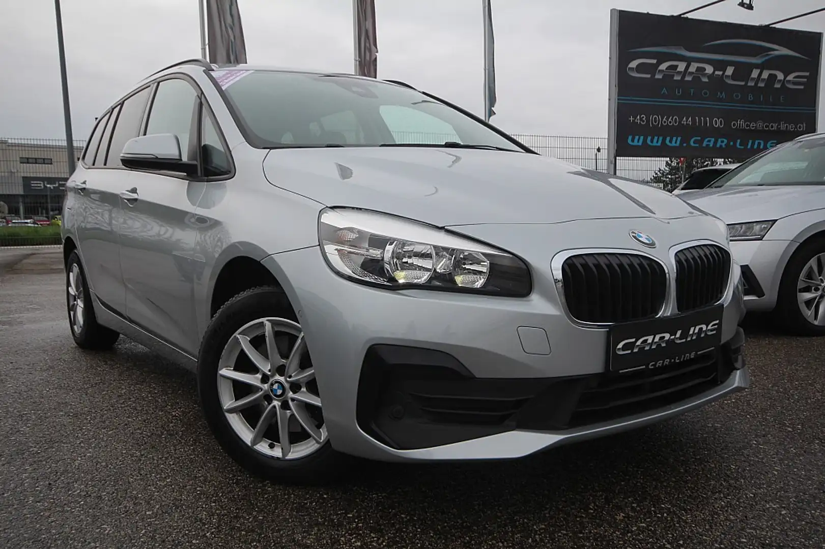 BMW 218 i Gran Tourer Advantage Grau - 1
