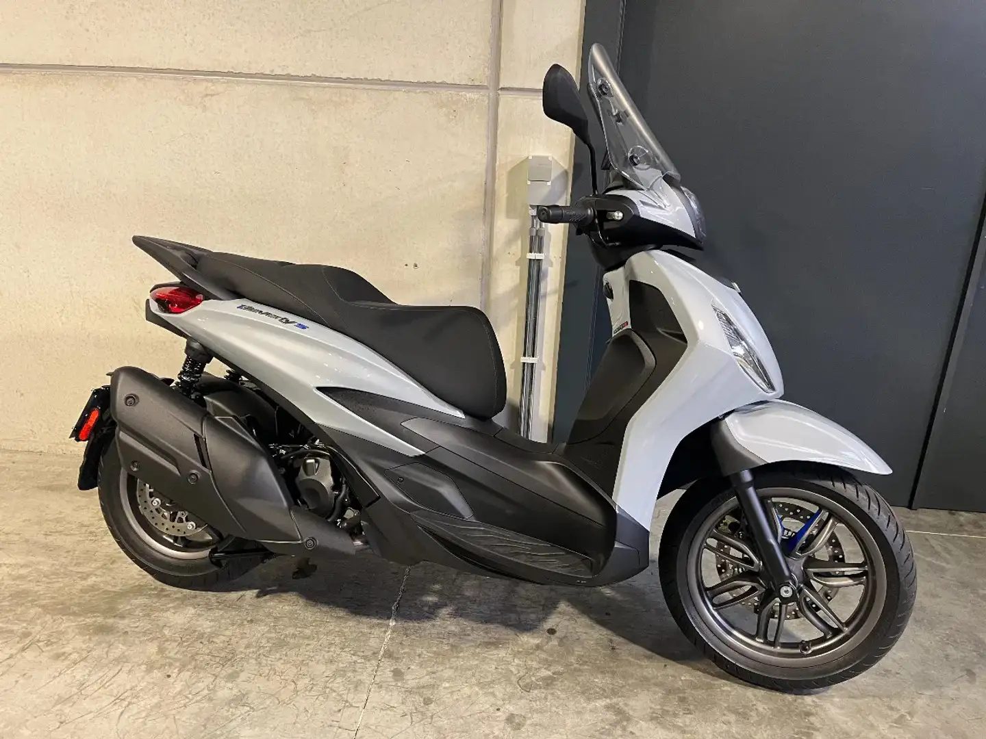 Piaggio Beverly 400 S HPE nieuwste model 2025 - 2