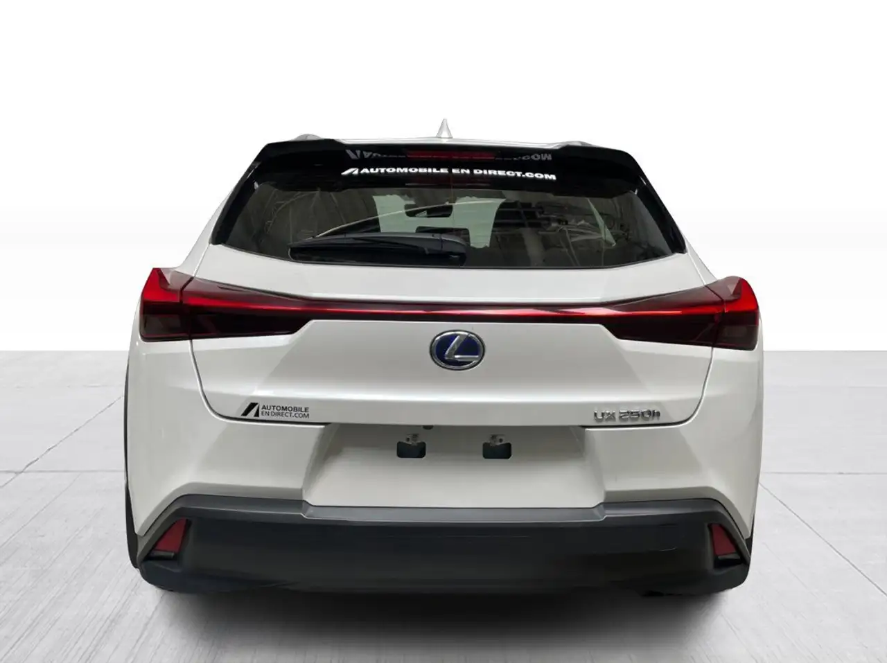 Lexus UX photo Lexus UX