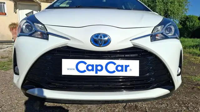 Toyota Yaris view 20