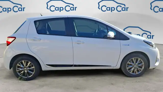 Toyota Yaris view 4