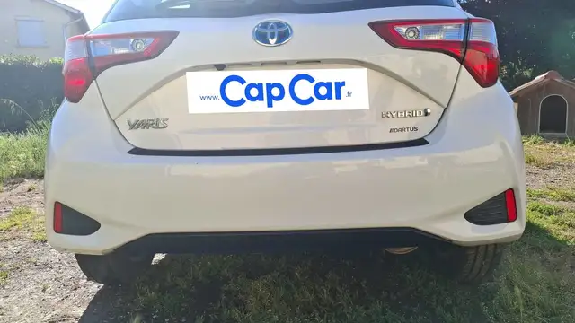 Toyota Yaris view 21