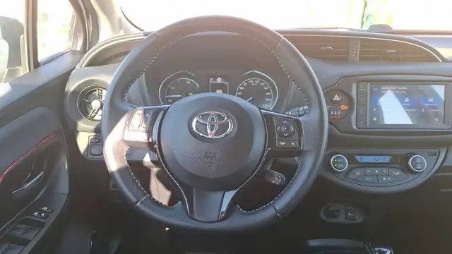 Toyota Yaris view 23