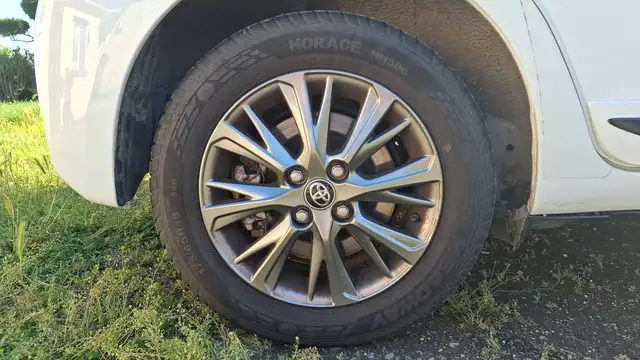 Toyota Yaris view 16