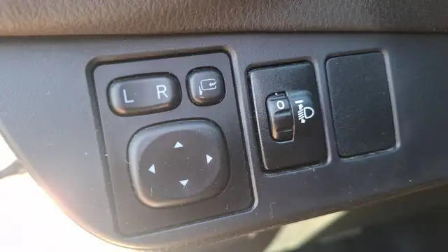 Toyota Yaris view 13