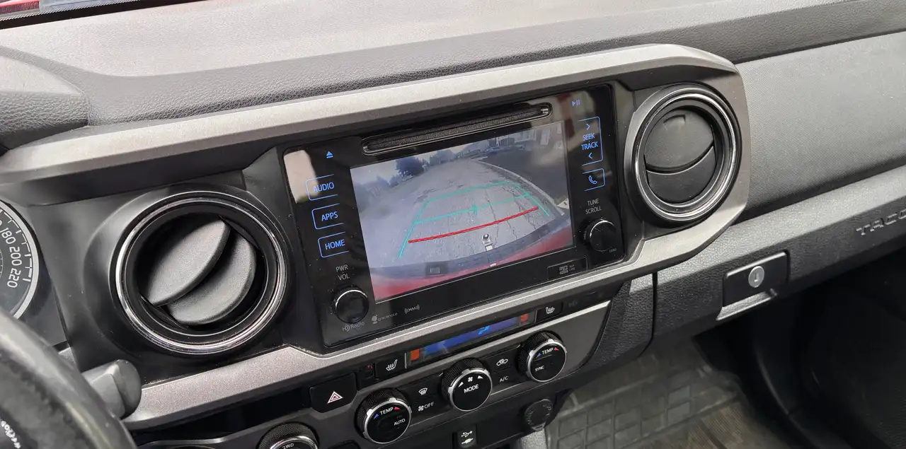 Toyota Tacoma снимка Toyota Tacoma