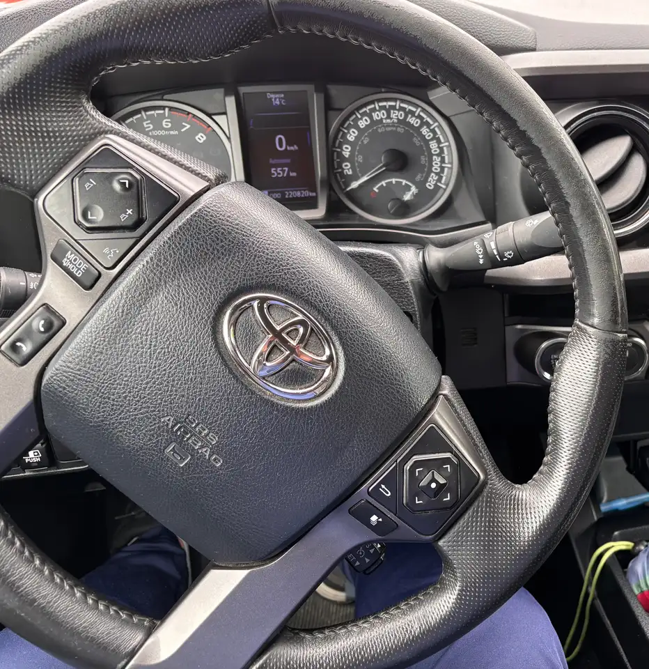 Toyota Tacoma снимка Toyota Tacoma