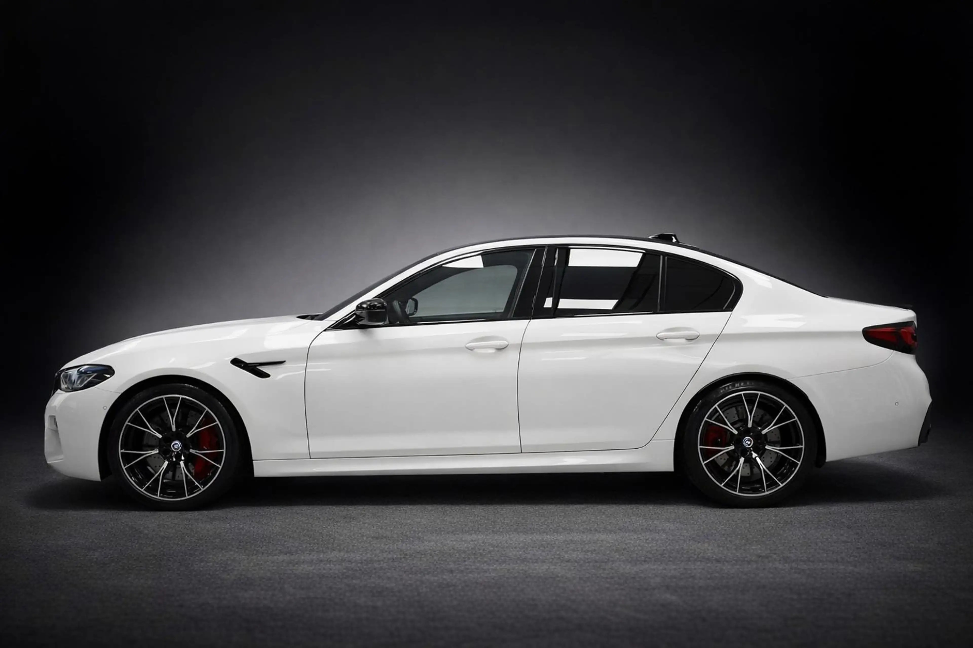 BMW M5 COMPETITION 50-JAHR*CARBON*LASER*MASSAGE*VOLL — photo 4