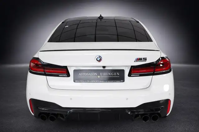 BMW M5 view 6