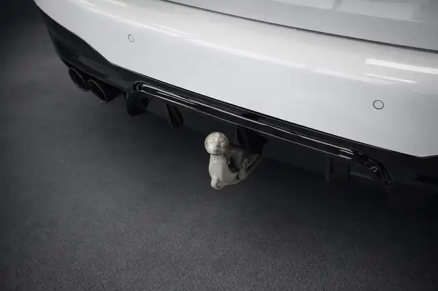 BMW M5 view 11