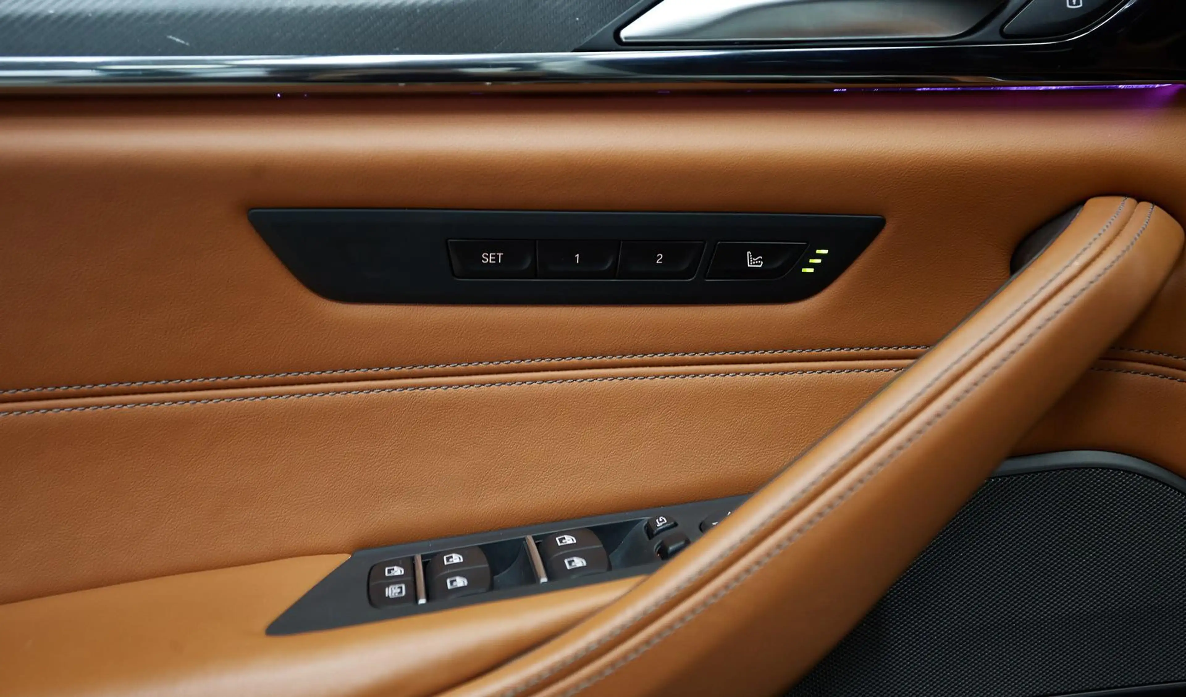 BMW M5 COMPETITION 50-JAHR*CARBON*LASER*MASSAGE*VOLL — photo 33