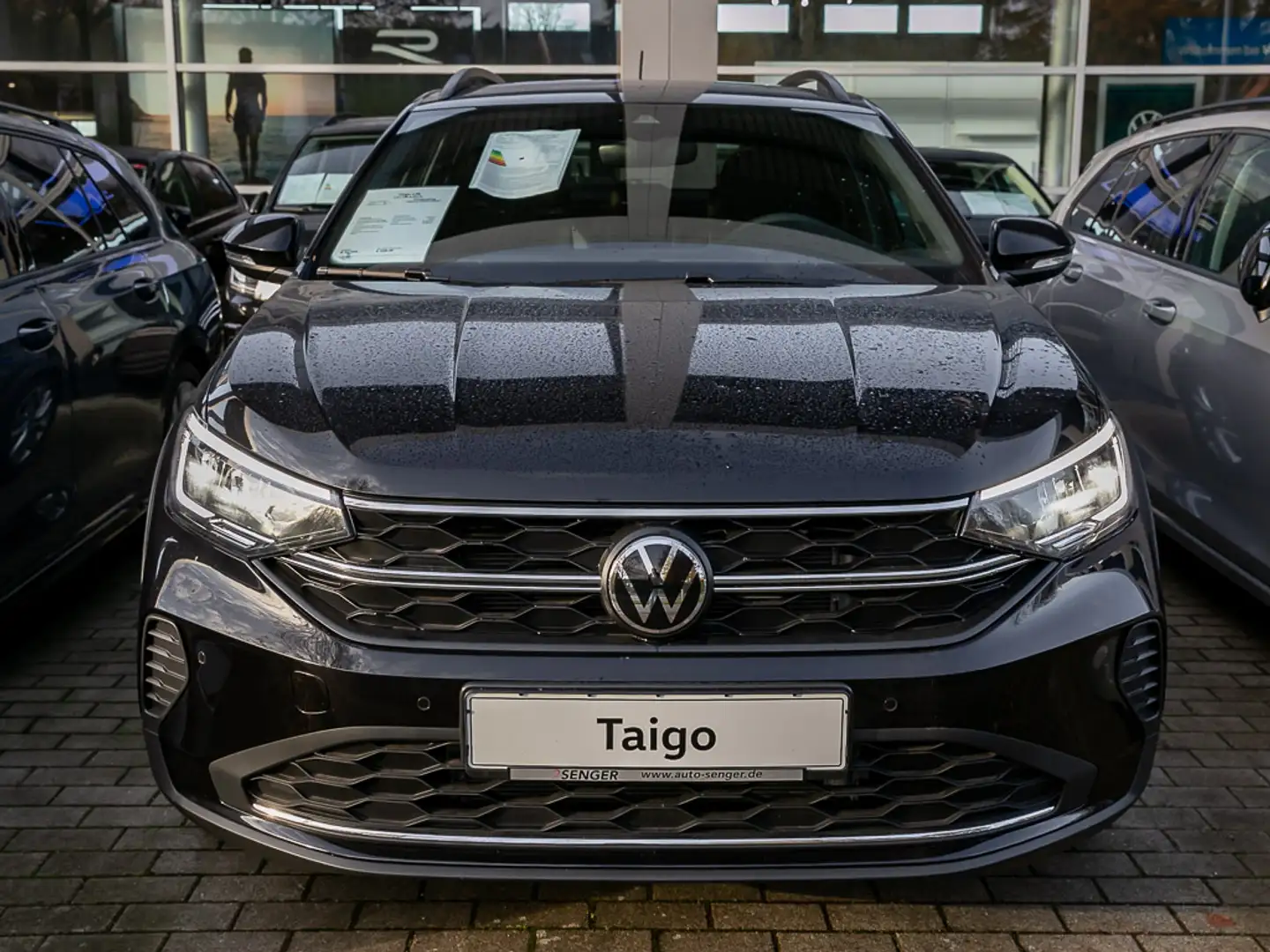 Volkswagen Taigo Life 1.0 TSI OPF Digitales Cockpit Navi Negro - 2