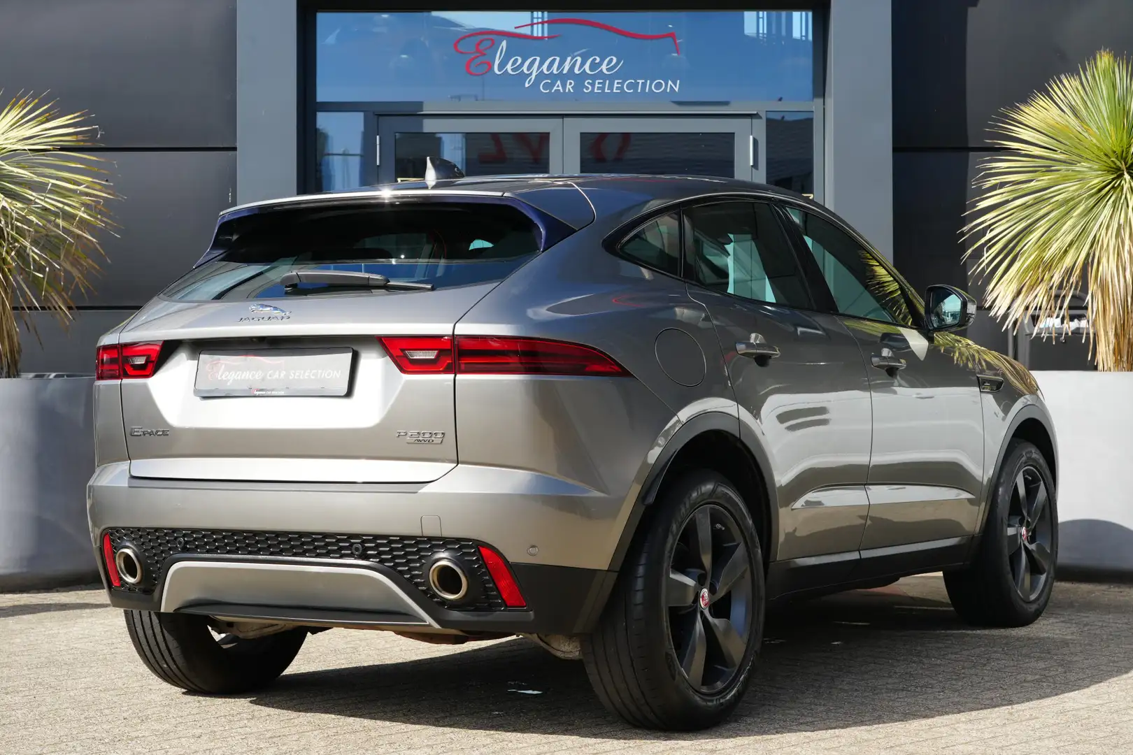 Jaguar E-Pace 2.0 P200 AWD S 200pk Panoramadak/Stoelverwarming/C Gris - 2