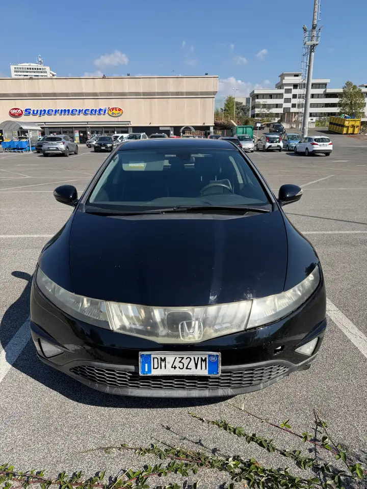 Honda Civic Civic VIII 2006 5p 1.4 i-dsi Elegance LE (sport) — photo 1 of 15