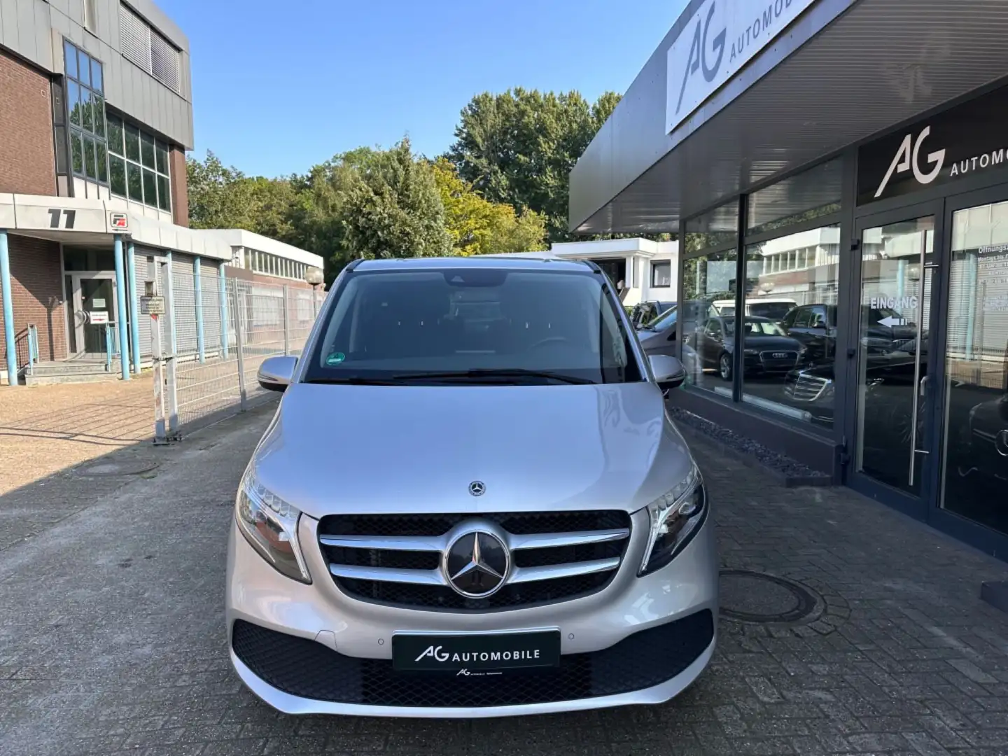 Mercedes-Benz V 300 V 250/300 d EDITION 4MATIC Lang*9 G-Tronic*LED* Silber - 2