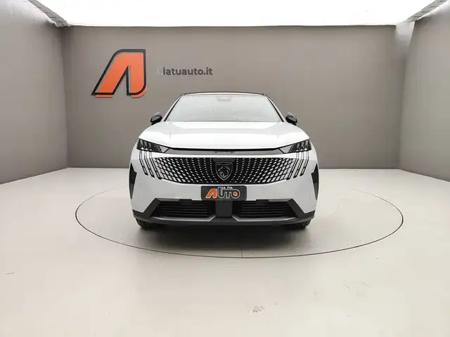 Peugeot 3008 view 4